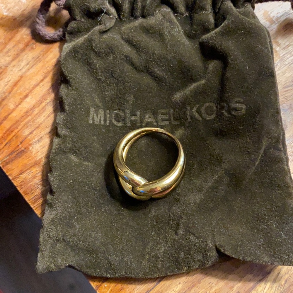 Michael Kors knot ring size 8